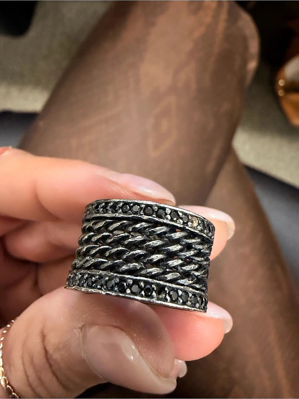 925 Sterling Silver Textured Wide Ring w Black Pavé Crystals Size 8